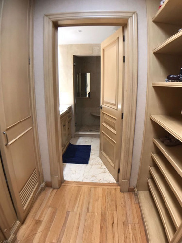 Casa En Venta En Bosques De Las Lomas (m2c192)