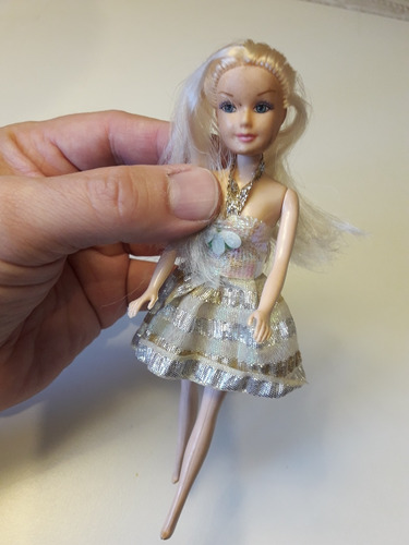 Muñeca Mini Barbie Usada 15 Cms De Altura  