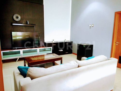 Casa En Venta En Residencial Esmeralda Norte, Colima, Col.