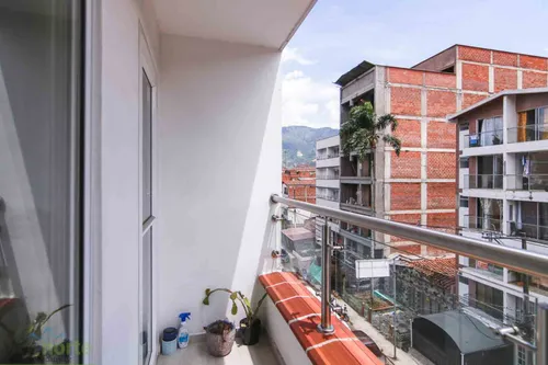 Apartamento En Venta En Niquia Parte Baja. Cod V12921