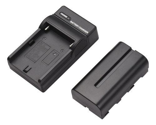 Una Batería Y Un Cargador De Cámara Para Sony Np-f550/570/75
