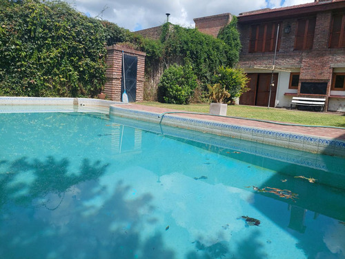 Venta Casa 5 Ambientes Centro De Lujan
