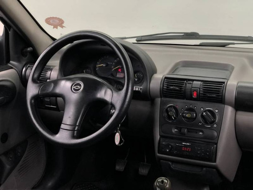 Imagem 8 de 14 de Chevrolet Classic Life/ls 1.0