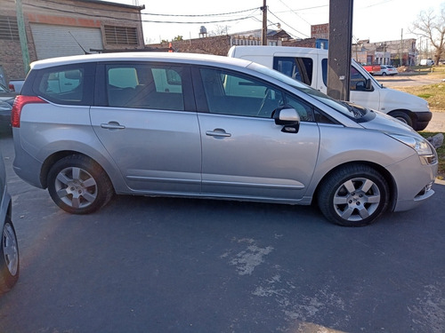 Imagen 4 de 16 de Peugeot 5008 2014 1.6 Allure 156cv