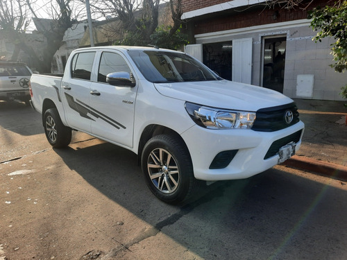 Toyota Hilux 2.4 Cd Dx 150cv 4x2