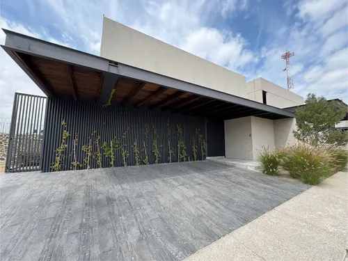 Nueva Con Diseño Arquitectónico Vanguardista