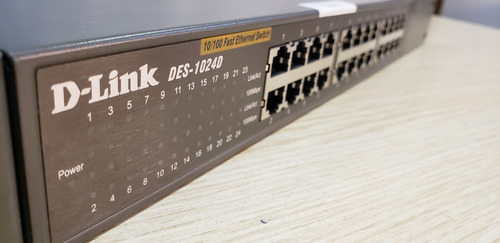 Switch D-link Des-1024d