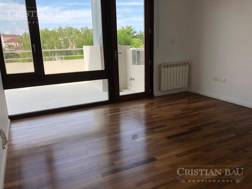 Casa En Venta Con Renta En Los Castores, Nordelta