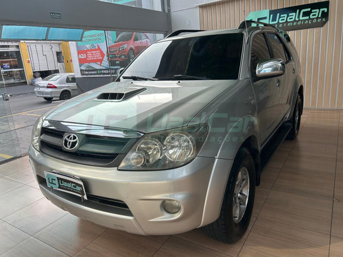 Toyota Hilux SW4 SRV D4-D 4x4 3.0 TDI Dies. Aut