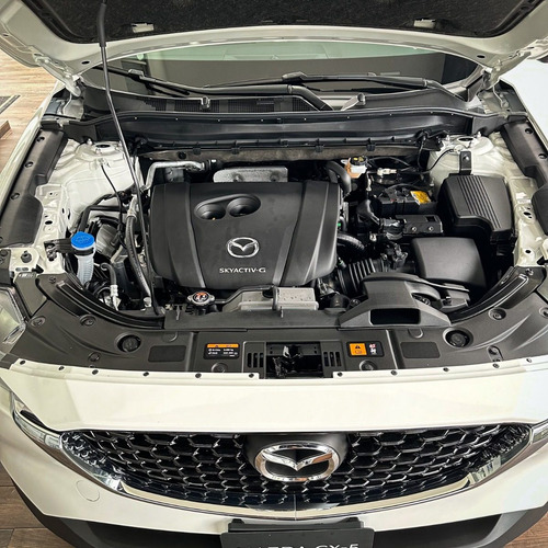 Imagen 13 de 14 de Mazda Cx5 Touring 2.0 Blanco