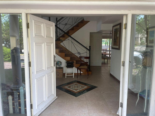 Casa En Venta En Country Los Puentes, Lujan