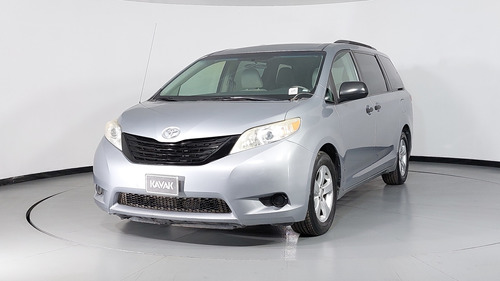 Toyota Sienna 3.5 Ce At