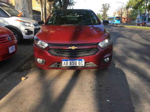 Imagen 2 de 8 de Chevrolet Onix 2017 1.4 Effect 98cv