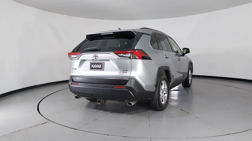 Toyota RAV4 2.5 XLE AWD AT