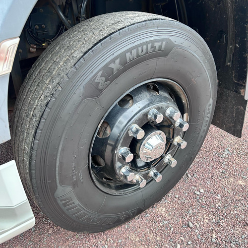 Caminhão Daf 530 Tração 6x4 Ano 2021 Susp Mola Trucado