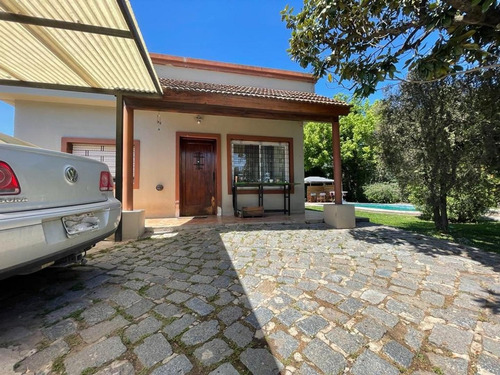 Imagen 2 de 27 de Casa Quinta A La Venta En Del Viso Centro!