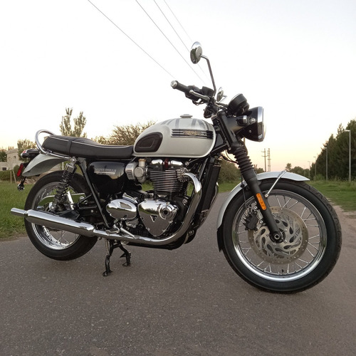 Triumph Bonneville T120 Diamond