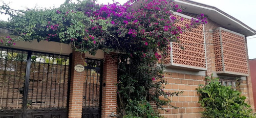 Imagen 2 de 13 de Casa Sola En El Universo, Cuernavaca, Morelos