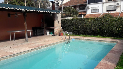 Imagen 13 de 13 de Buen Duplex, Cochera, Jardin, Gran Pileta, Y Quincho Con Parrilla.