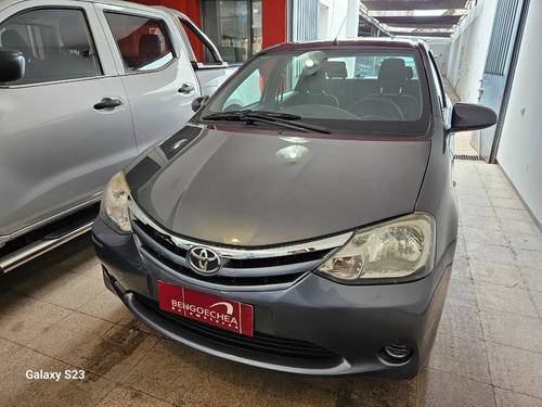 Toyota Etios 1.5 Xs 4 p