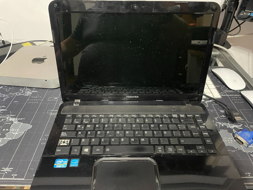 Notebook Toshiba Satelite L845 I7 Repuestos - No Funciona Negro (Usado)
