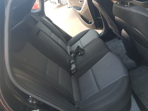 Imagem 9 de 12 de I30 Gls 1.6 Flex Automatico 2013/2014 Preto Completo.