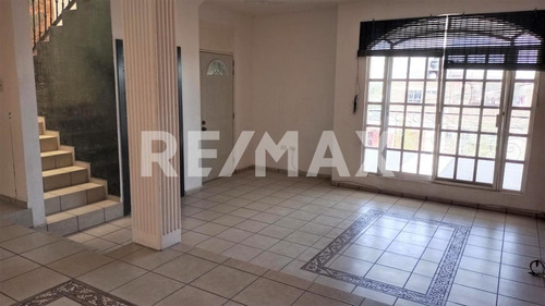 Imagen 9 de 29 de Casa En Renta En Barrio De Analco - (2)