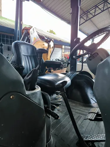 Retroexcavadora Cat 415d 2005