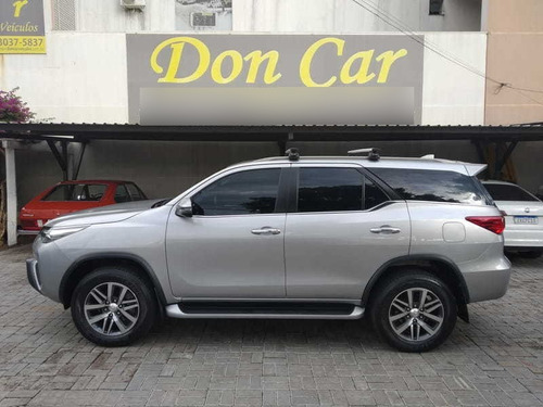Imagem 3 de 15 de Toyota 2.8 Srx 4x4 7 Lugares 16v Turbo Intercooler Diesel 4p