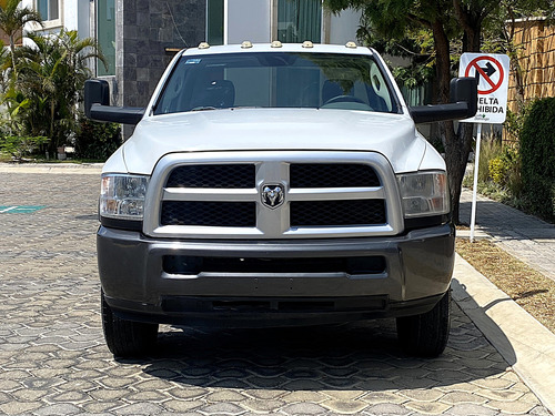 RAM 4000 5.7 Chasis Cabina Pl 4x2 Mt
