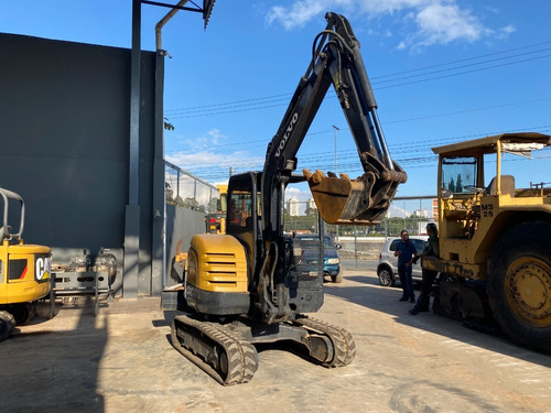 Imagem 5 de 15 de Mini Escavadeira Volvo Ec35c Ano 2011