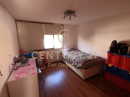 Departamento En Venta, Jardines Del Sur.