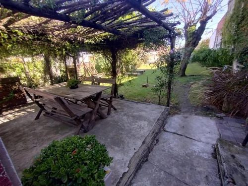 Casa En Venta - 2 Dormitorios 1 Baño - Quilmes