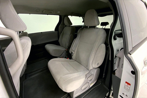 Imagen 19 de 25 de Toyota Sienna 5 Pts Xle, Ta, Ba, Bl, Consola En Toldo, Ra-