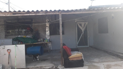 Imagen 2 de 9 de Vendo Casa En Barrio Municipal, Es Toda Una Esquina.