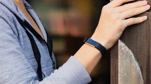 Relógio de frequência cardíaca Fitbit Alta Hr Fitness Smartwatch, cor preta