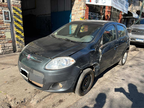 Imagen 3 de 9 de Fiat Palio Essence Chocado En Marcha
