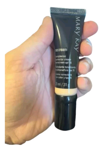 Base de maquiagem em cremoso Mary Kay Light to Médium Cc Cream Multibenefícios Fps 15 Light To Medium tom light to medium - 29mL 29g