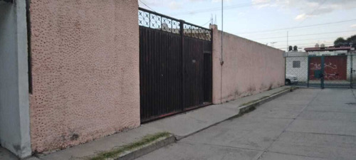 Terreno 490m2 Con Casa De 3 Recamaras En Texcoco