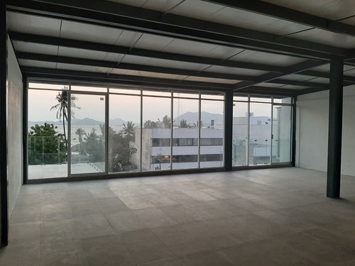 Se Rentan Oficinas Con Excelente Ubucación, Av. Teniente Azueta En El Puerto De Manzanillo, Colima.