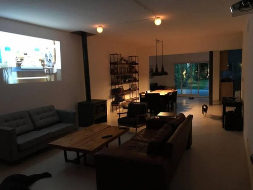 Imagen 10 de 30 de Oportunidad Casa De 330 Metros Cubiertos Mas Gran Jardin Y Pileta !