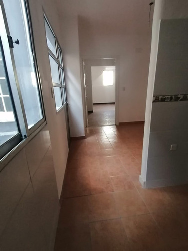 Casa En Alquiler, Cordón, 2 Dormitorios, Muy Cómoda, Sin Gc!