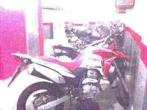 Imagen 5 de 13 de Hipolito Yrigoyen 3600 ** Planta Baja. Espacios Guardamotos Cubiertas Y Descubiertas . Con Escritura.