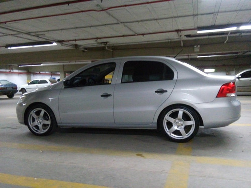 Volkswagen Voyage 2009 1.0 Vht Trend Total Flex 4p