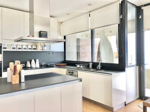 Maravillosa Y Fina Casa En Primera Línea En Venta
