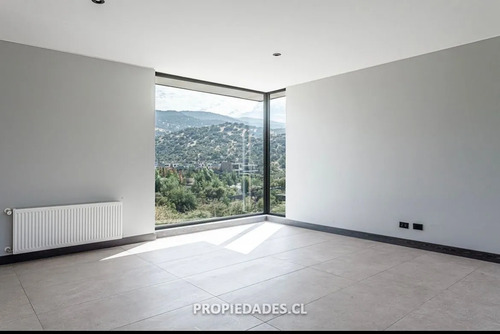 Casa En Condominio En Arriendo En Lo Barnechea