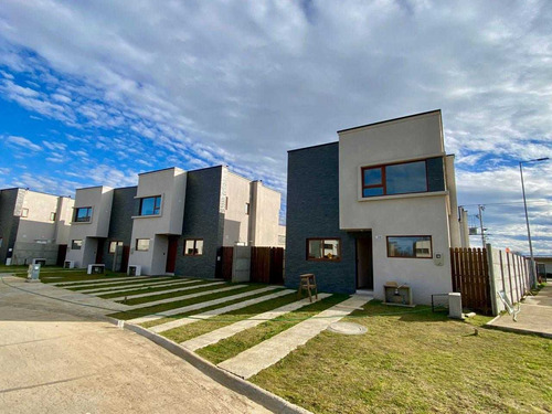 Casa, Condominio Aires De Venecia (90869)