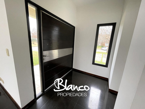 Casa En Venta En Haras Santa Maria, Barrio Las Lomas, Escobar, G.b.a. Zona Norte