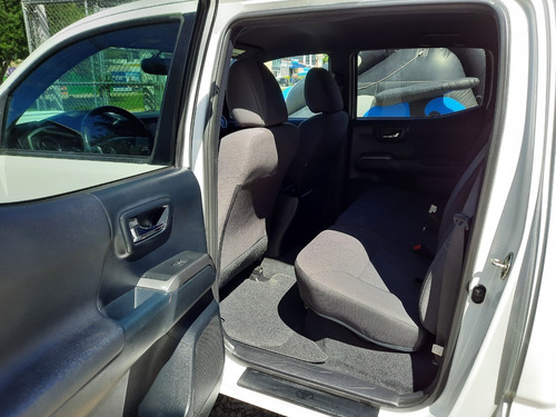 Imagen 10 de 15 de Toyota Tacoma 2016