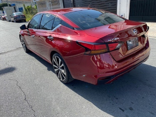Imagen 5 de 10 de Nissan Altima Sr 2021 Rojo
